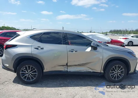 2024 Lexus Nx 250 z USA, uszkodzony, nr VIN 2T2ADCAZ9RC009348